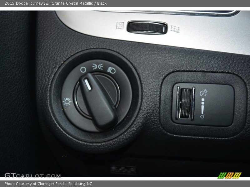 Granite Crystal Metallic / Black 2015 Dodge Journey SE