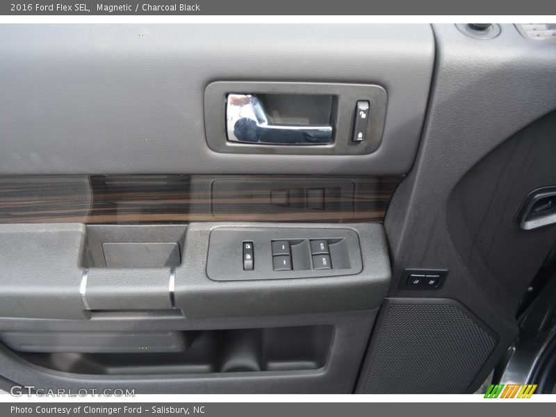 Magnetic / Charcoal Black 2016 Ford Flex SEL