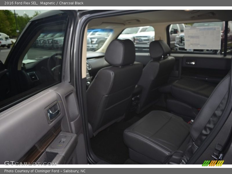Magnetic / Charcoal Black 2016 Ford Flex SEL