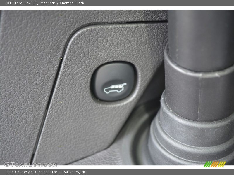 Magnetic / Charcoal Black 2016 Ford Flex SEL