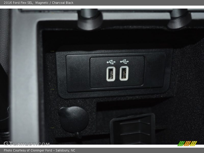 Magnetic / Charcoal Black 2016 Ford Flex SEL