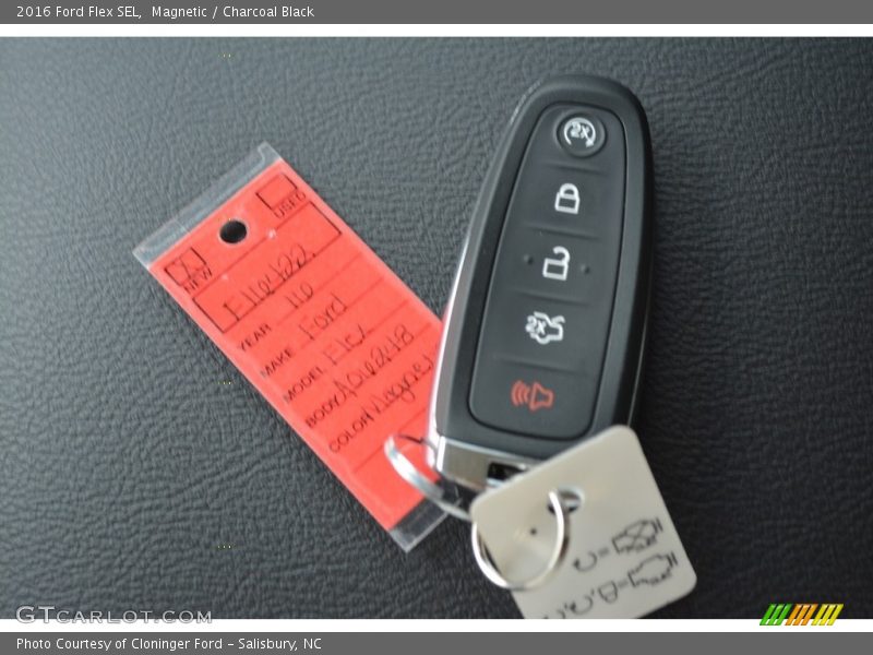Magnetic / Charcoal Black 2016 Ford Flex SEL