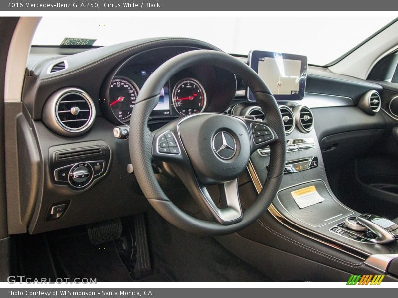 Cirrus White / Black 2016 Mercedes-Benz GLA 250