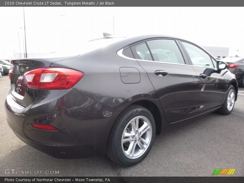 Tungsten Metallic / Jet Black 2016 Chevrolet Cruze LT Sedan