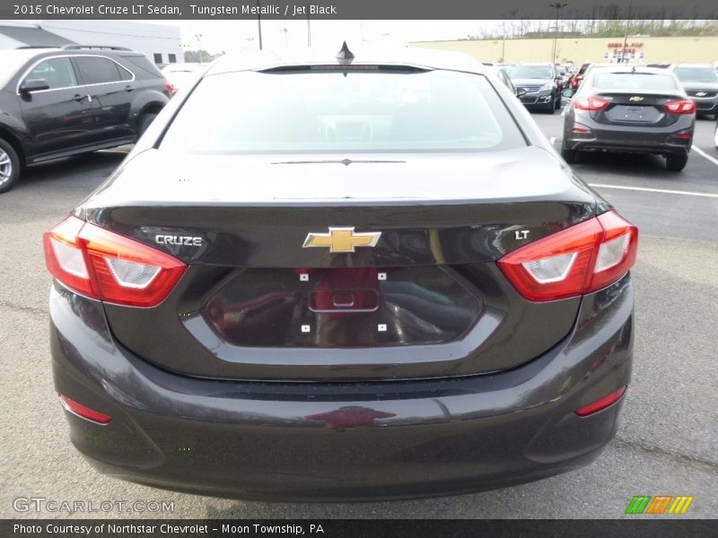 Tungsten Metallic / Jet Black 2016 Chevrolet Cruze LT Sedan