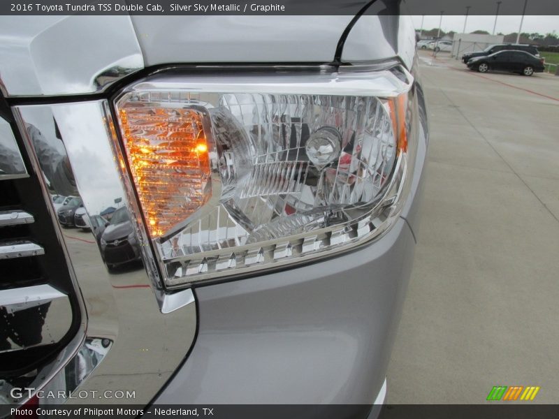 Silver Sky Metallic / Graphite 2016 Toyota Tundra TSS Double Cab