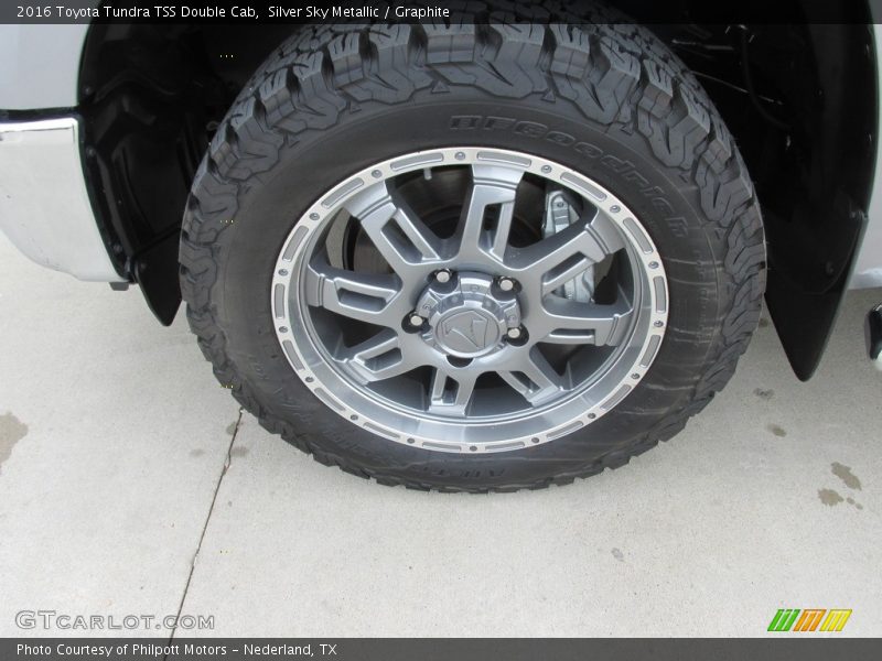 Silver Sky Metallic / Graphite 2016 Toyota Tundra TSS Double Cab