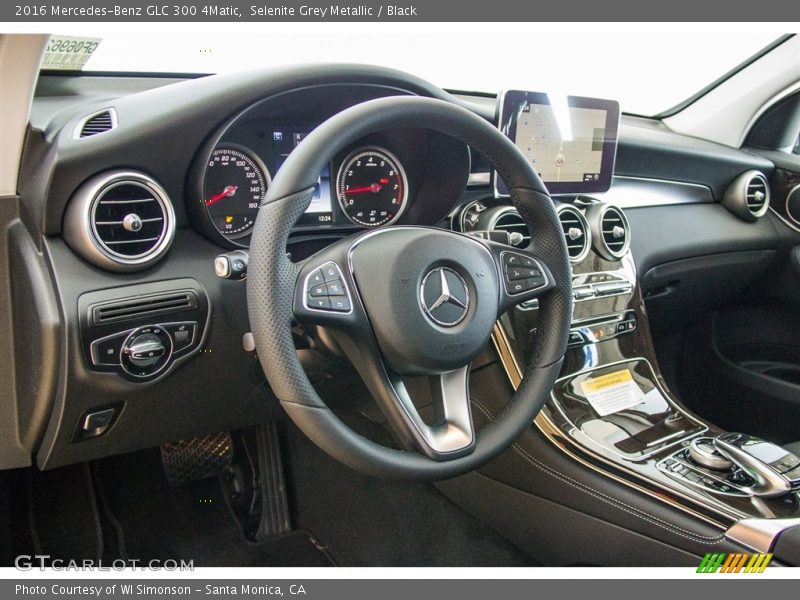 Selenite Grey Metallic / Black 2016 Mercedes-Benz GLC 300 4Matic