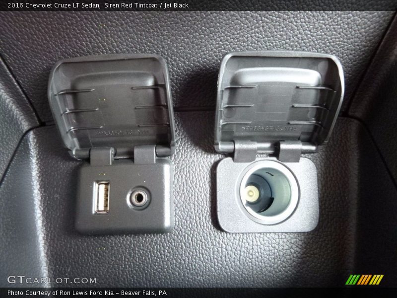 Siren Red Tintcoat / Jet Black 2016 Chevrolet Cruze LT Sedan