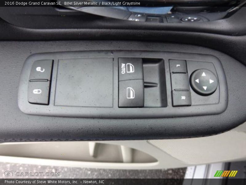 Billet Silver Metallic / Black/Light Graystone 2016 Dodge Grand Caravan SE