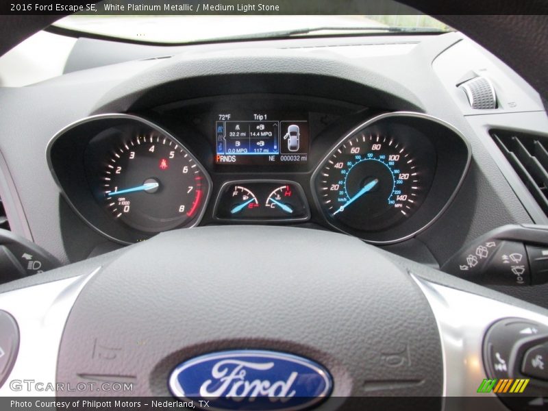 White Platinum Metallic / Medium Light Stone 2016 Ford Escape SE