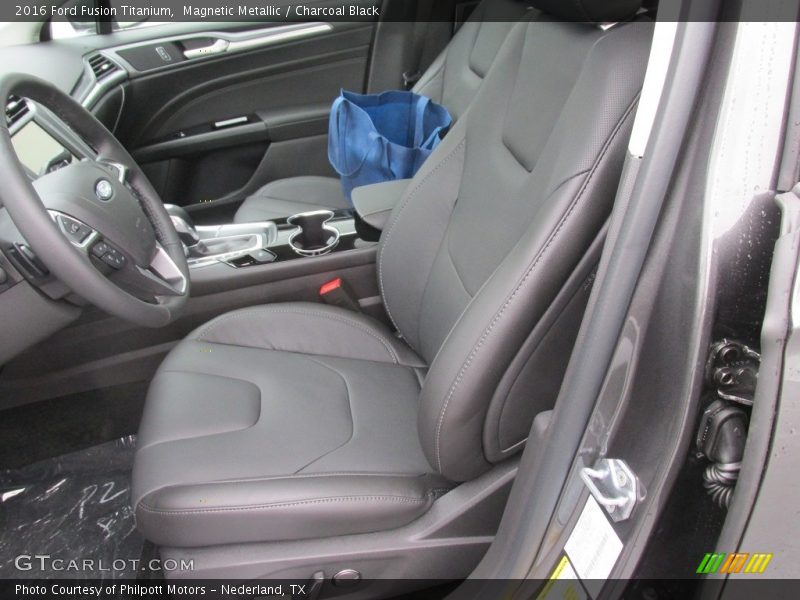 Magnetic Metallic / Charcoal Black 2016 Ford Fusion Titanium