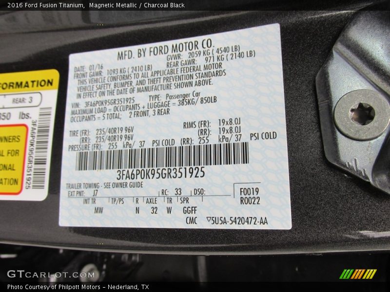 Magnetic Metallic / Charcoal Black 2016 Ford Fusion Titanium
