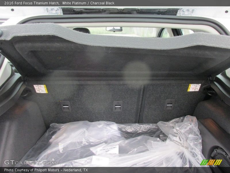 White Platinum / Charcoal Black 2016 Ford Focus Titanium Hatch