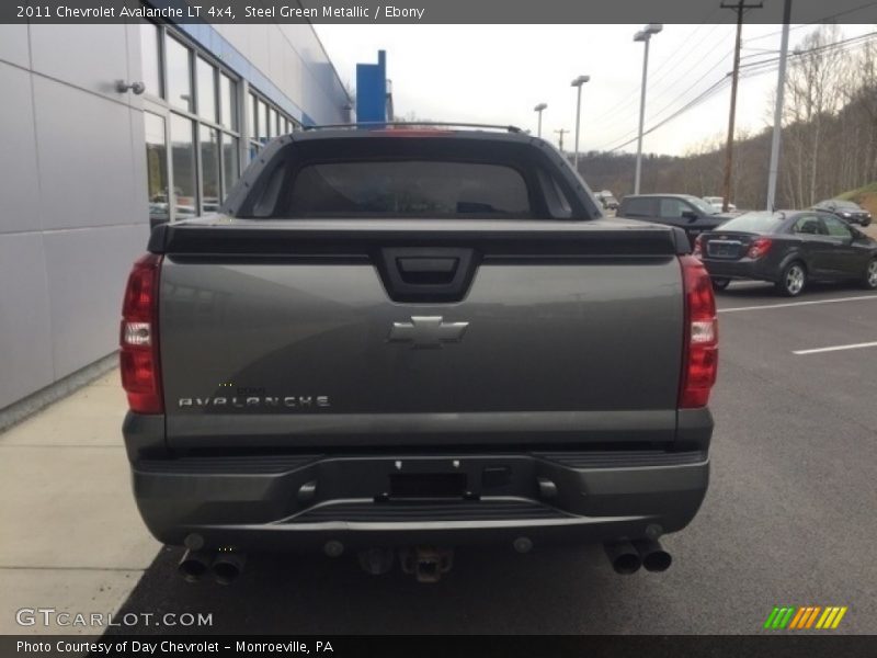 Steel Green Metallic / Ebony 2011 Chevrolet Avalanche LT 4x4