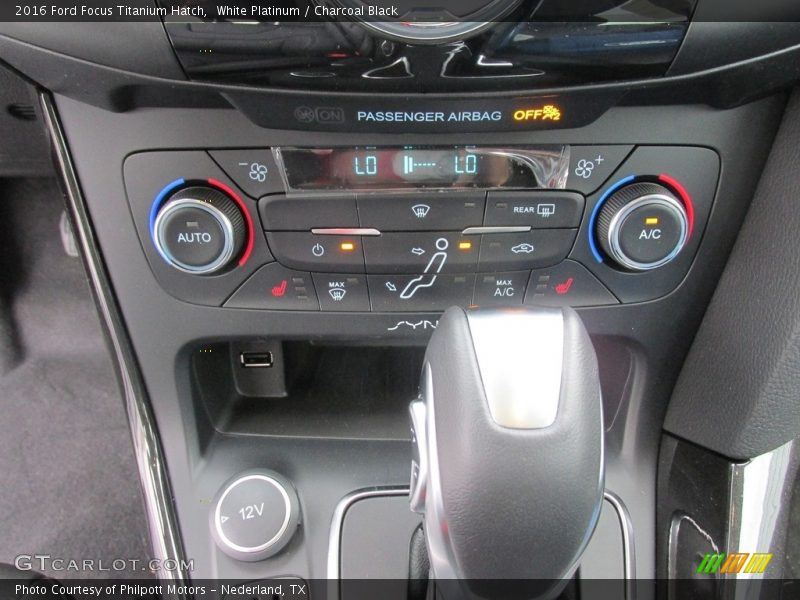 White Platinum / Charcoal Black 2016 Ford Focus Titanium Hatch