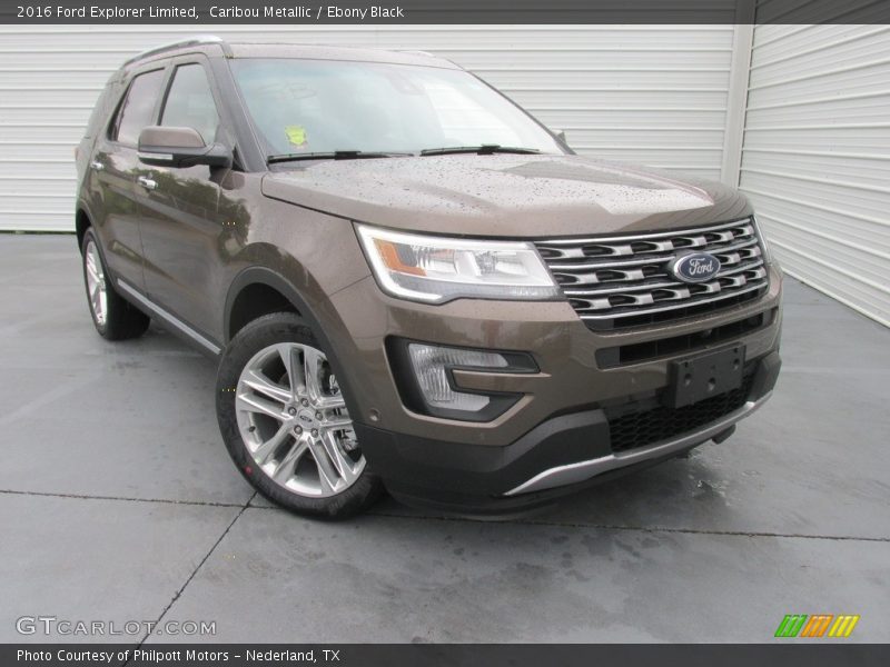 Front 3/4 View of 2016 Explorer Limited