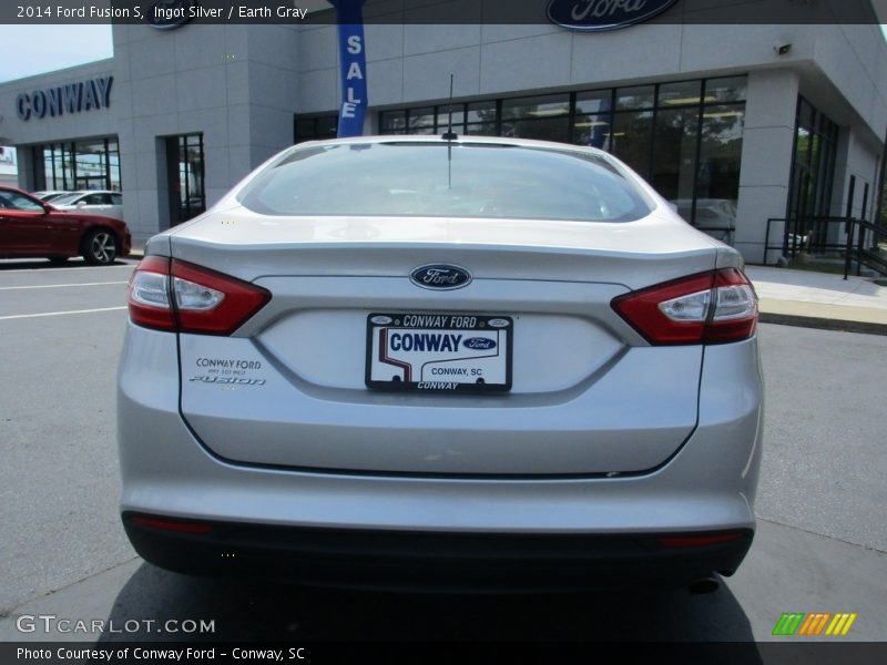 Ingot Silver / Earth Gray 2014 Ford Fusion S
