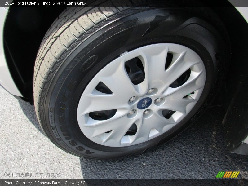 Ingot Silver / Earth Gray 2014 Ford Fusion S