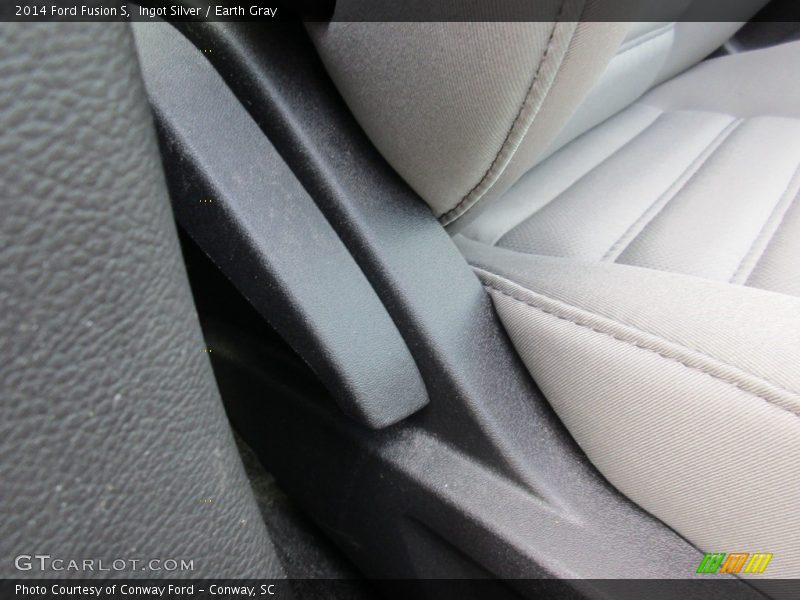 Ingot Silver / Earth Gray 2014 Ford Fusion S