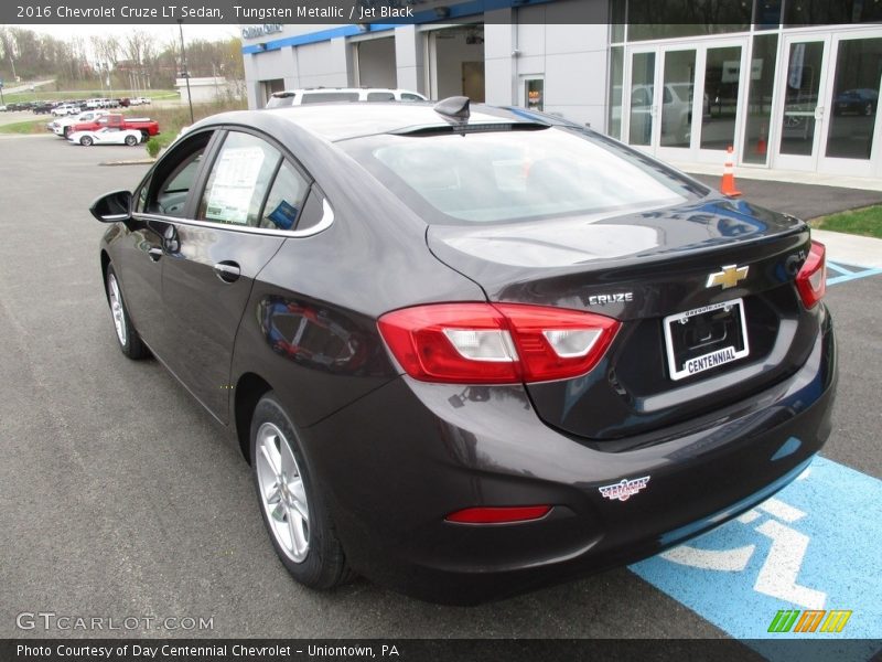 Tungsten Metallic / Jet Black 2016 Chevrolet Cruze LT Sedan