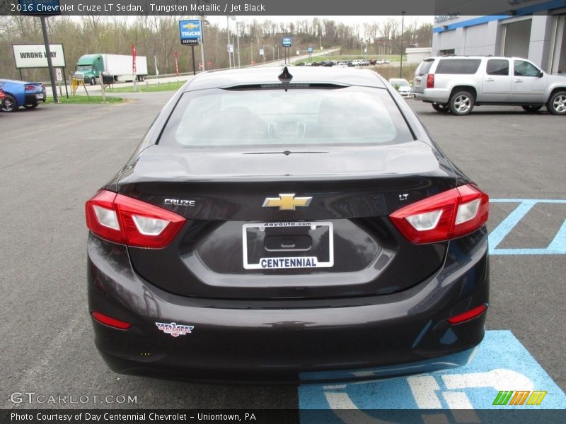 Tungsten Metallic / Jet Black 2016 Chevrolet Cruze LT Sedan