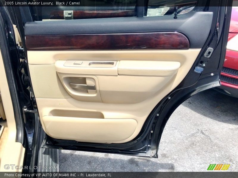 Black / Camel 2005 Lincoln Aviator Luxury