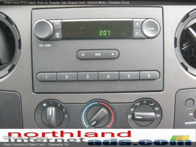 Oxford White / Medium Stone 2009 Ford F550 Super Duty XL Regular Cab Chassis 4x4