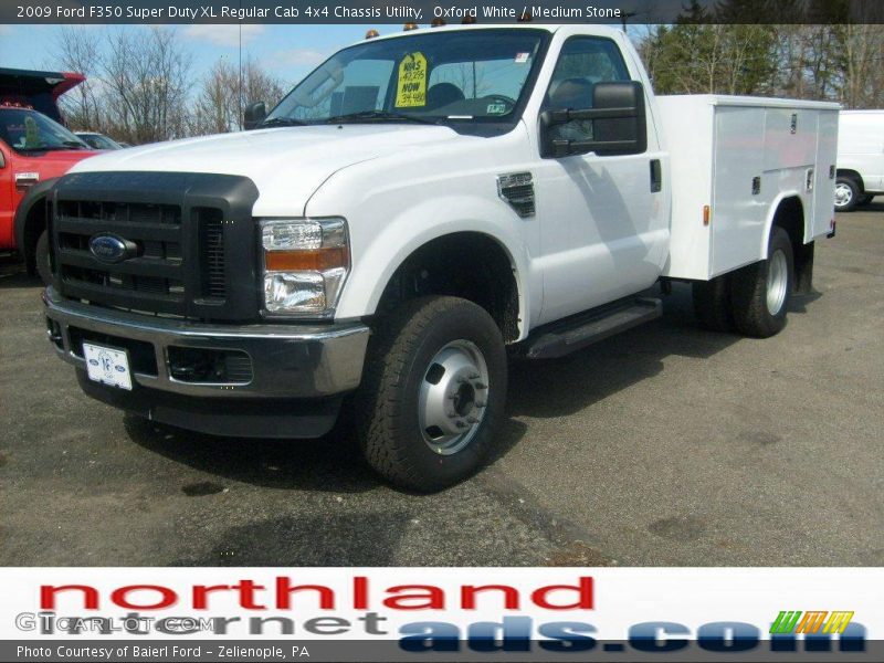 Oxford White / Medium Stone 2009 Ford F350 Super Duty XL Regular Cab 4x4 Chassis Utility