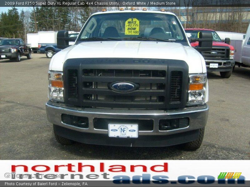 Oxford White / Medium Stone 2009 Ford F350 Super Duty XL Regular Cab 4x4 Chassis Utility