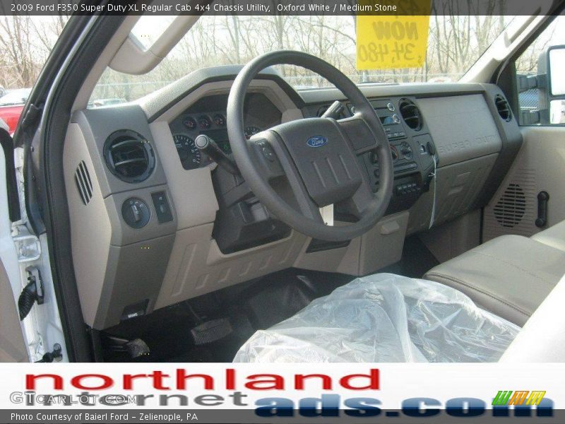 Oxford White / Medium Stone 2009 Ford F350 Super Duty XL Regular Cab 4x4 Chassis Utility