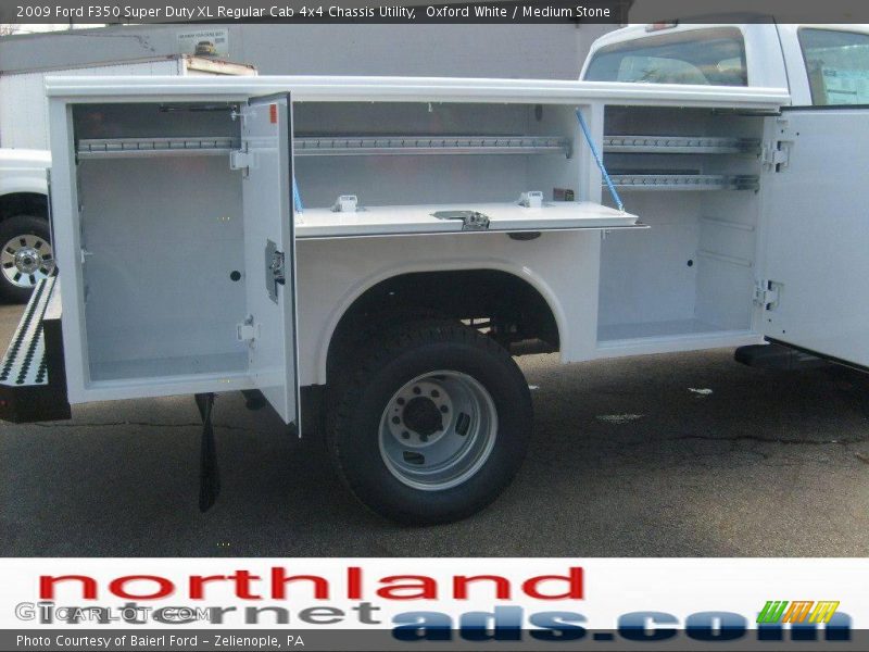 Oxford White / Medium Stone 2009 Ford F350 Super Duty XL Regular Cab 4x4 Chassis Utility