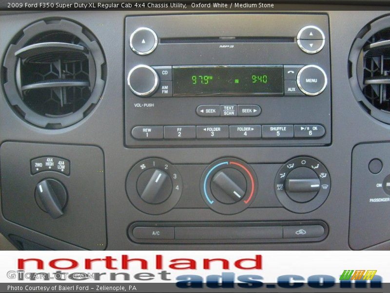 Oxford White / Medium Stone 2009 Ford F350 Super Duty XL Regular Cab 4x4 Chassis Utility