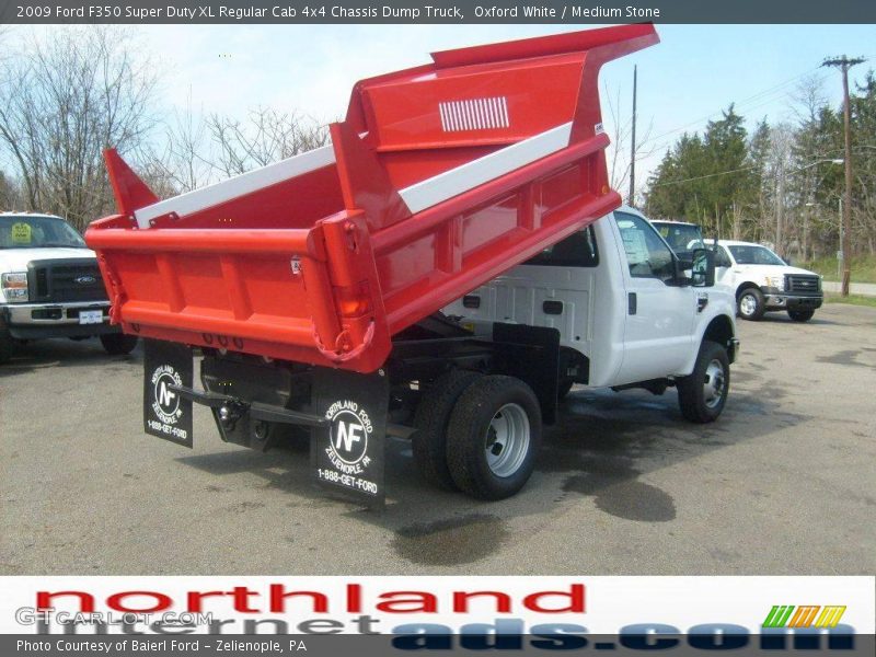 Oxford White / Medium Stone 2009 Ford F350 Super Duty XL Regular Cab 4x4 Chassis Dump Truck