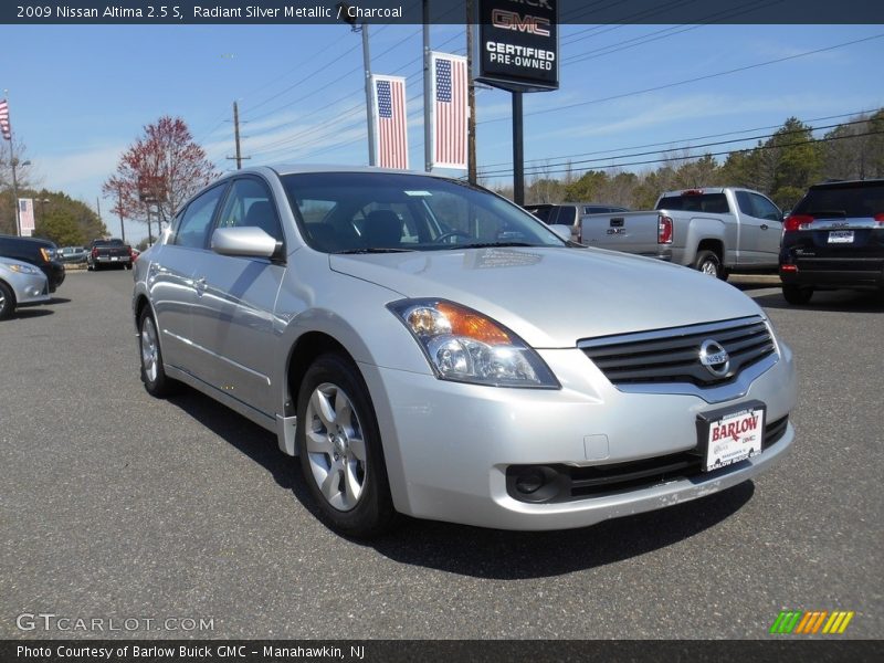Radiant Silver Metallic / Charcoal 2009 Nissan Altima 2.5 S