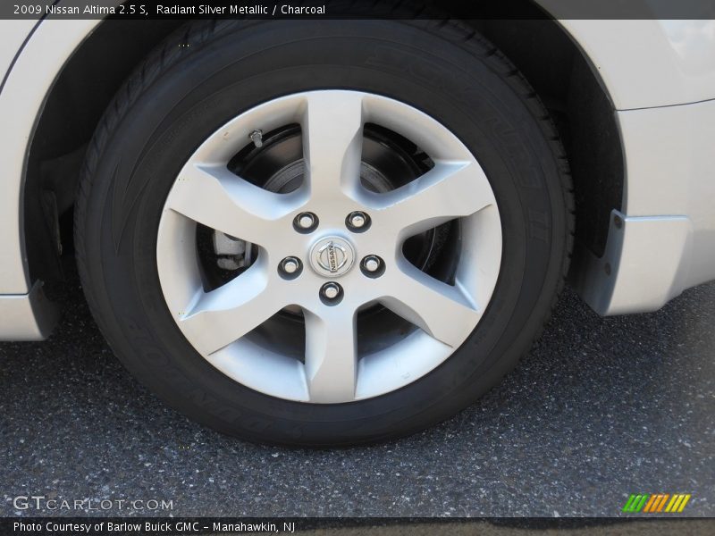 Radiant Silver Metallic / Charcoal 2009 Nissan Altima 2.5 S
