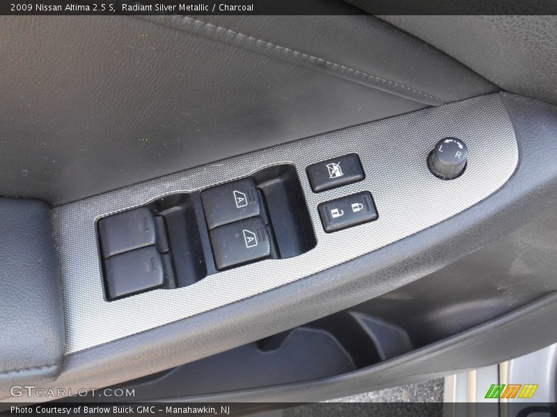 Radiant Silver Metallic / Charcoal 2009 Nissan Altima 2.5 S