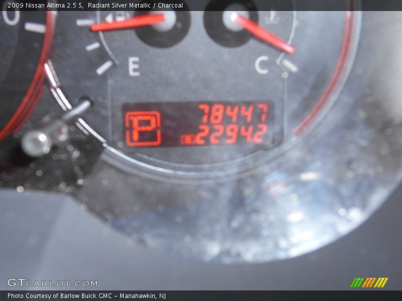 Radiant Silver Metallic / Charcoal 2009 Nissan Altima 2.5 S