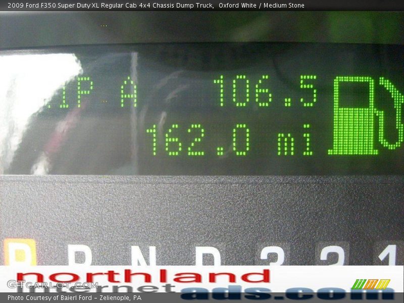Oxford White / Medium Stone 2009 Ford F350 Super Duty XL Regular Cab 4x4 Chassis Dump Truck