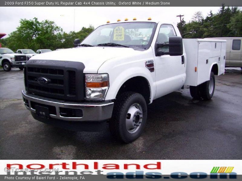 Oxford White / Medium Stone 2009 Ford F350 Super Duty XL Regular Cab 4x4 Chassis Utility