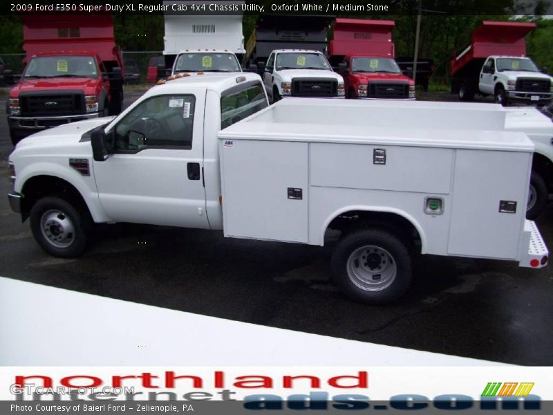 Oxford White / Medium Stone 2009 Ford F350 Super Duty XL Regular Cab 4x4 Chassis Utility