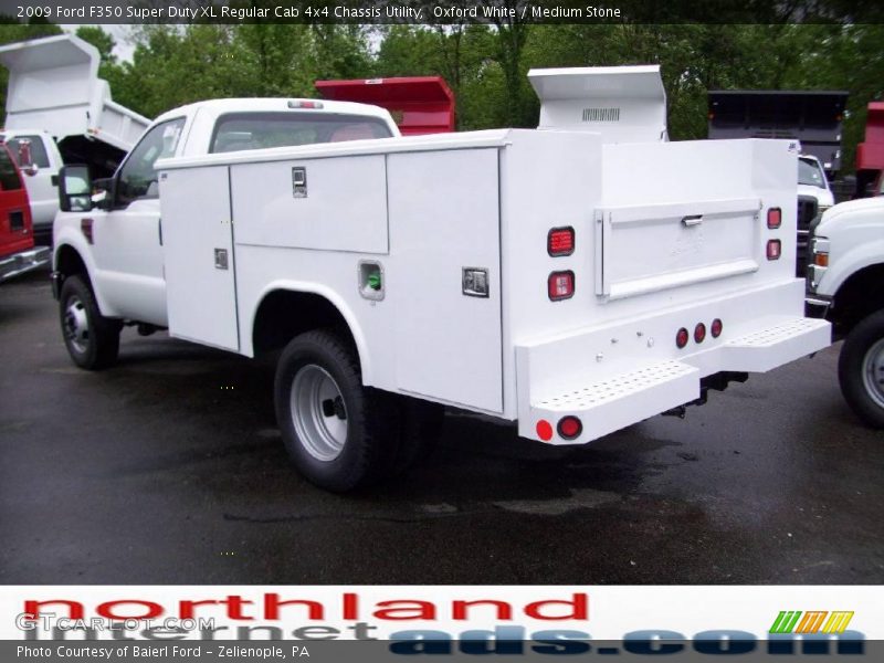 Oxford White / Medium Stone 2009 Ford F350 Super Duty XL Regular Cab 4x4 Chassis Utility