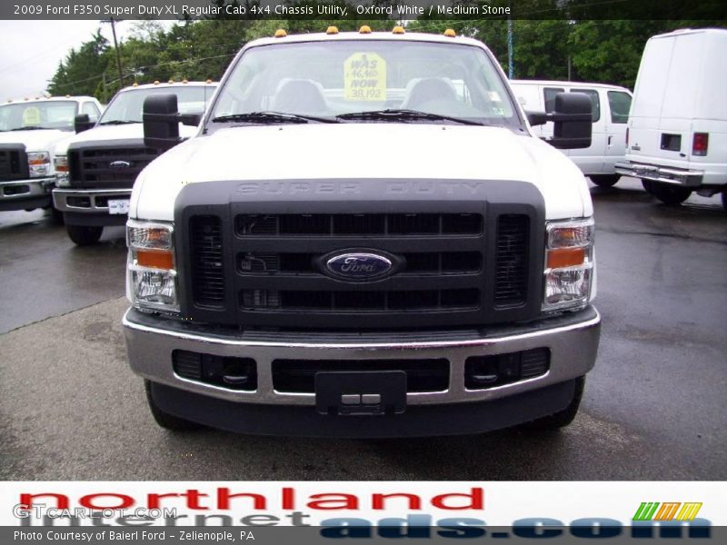 Oxford White / Medium Stone 2009 Ford F350 Super Duty XL Regular Cab 4x4 Chassis Utility