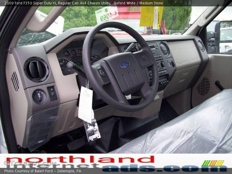 Oxford White / Medium Stone 2009 Ford F350 Super Duty XL Regular Cab 4x4 Chassis Utility