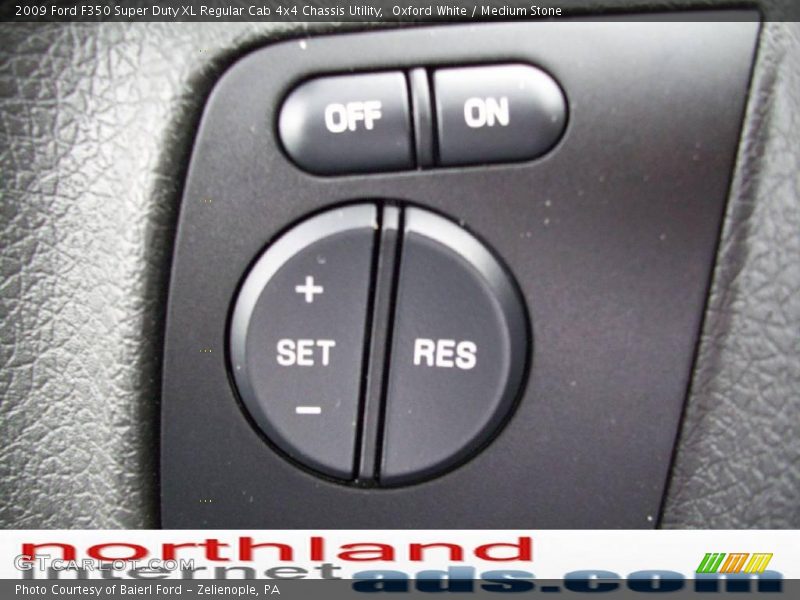 Oxford White / Medium Stone 2009 Ford F350 Super Duty XL Regular Cab 4x4 Chassis Utility