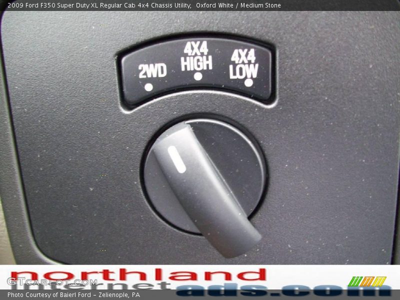Oxford White / Medium Stone 2009 Ford F350 Super Duty XL Regular Cab 4x4 Chassis Utility