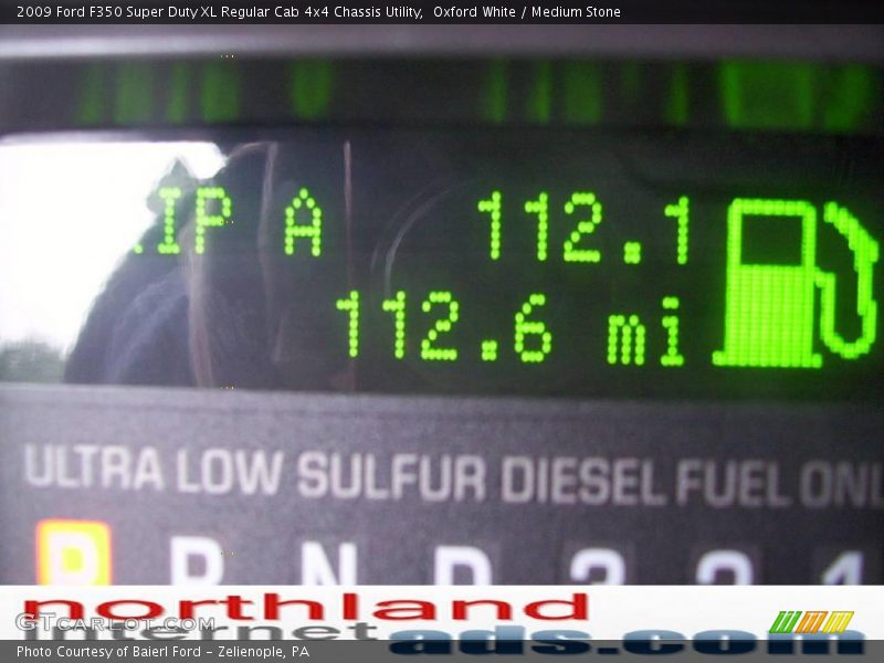Oxford White / Medium Stone 2009 Ford F350 Super Duty XL Regular Cab 4x4 Chassis Utility
