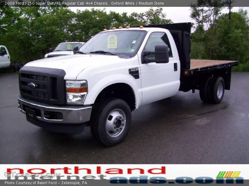 Oxford White / Medium Stone 2009 Ford F350 Super Duty XL Regular Cab 4x4 Chassis
