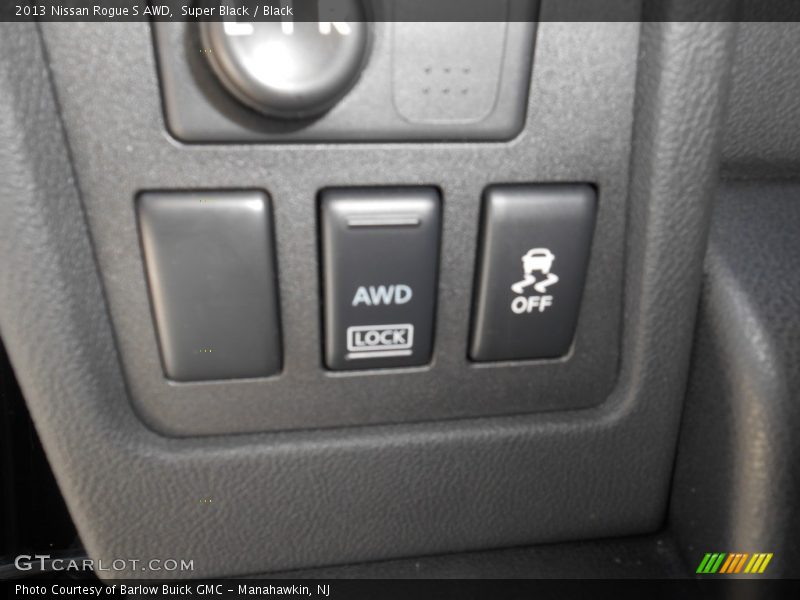 Super Black / Black 2013 Nissan Rogue S AWD