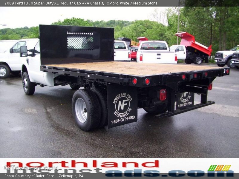 Oxford White / Medium Stone 2009 Ford F350 Super Duty XL Regular Cab 4x4 Chassis